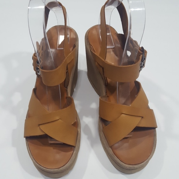 Sold via IG @vintagerunsdeepshop - Picture 2 of 8